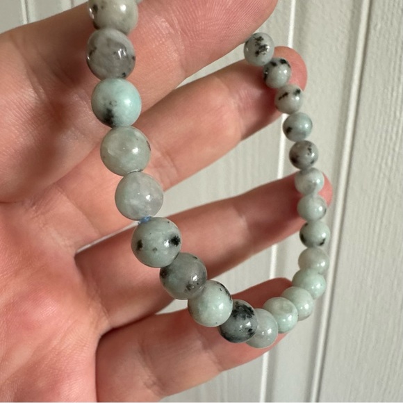 Kiwi Jasper Crystal Round Beaded Bracelet - Picture 2 of 2